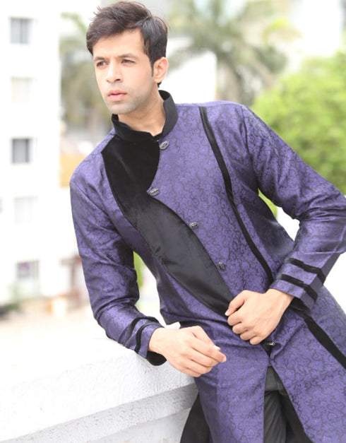 Violet Indo western Kela Brocade Chudidaar Closure View