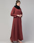 Chic Basic abaya with a flared hem for a relaxed and stylish look In Color Rust