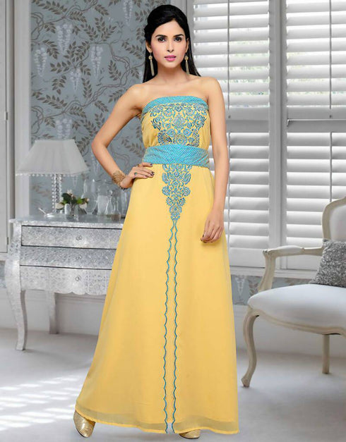 fustan with embroidery