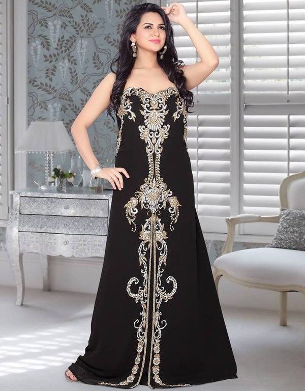 Sweet Heart Shape Neck In Fustan