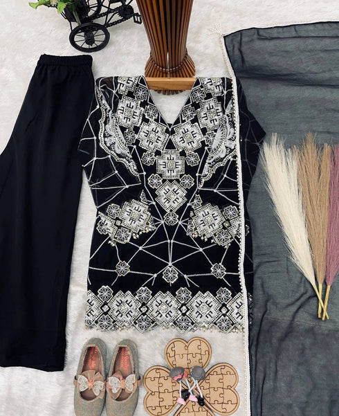 Black Heavy Fox Georgette Kid's Salwar Suit - Close-up View | Samyak Fashion