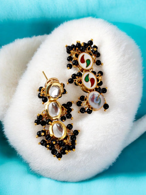 Black Necklace Set - Detail View | Samyak Fashion