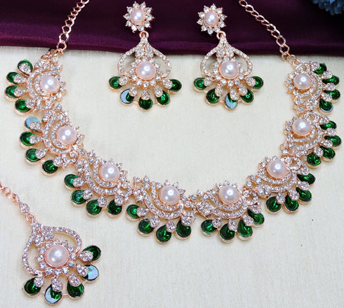 Green Necklace - Detail View | Samyak Fashion