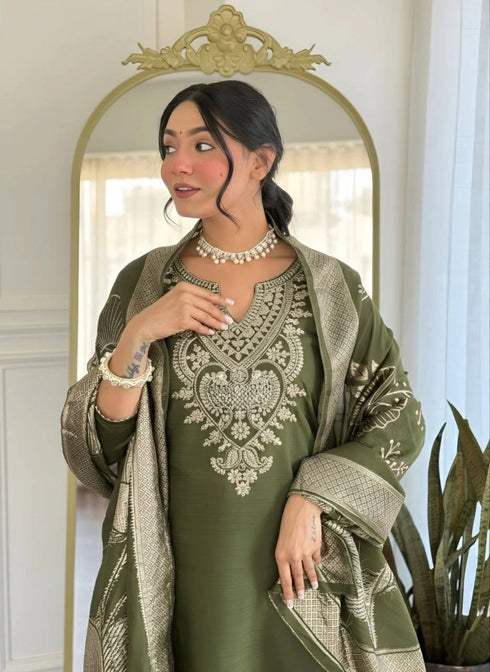Mehendi Green Cotton Blend Salwar Suit - Close-up View | Samyak Fashion