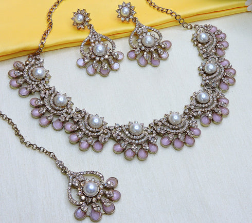 Pink Necklace - Detail View | Samyak Fashion